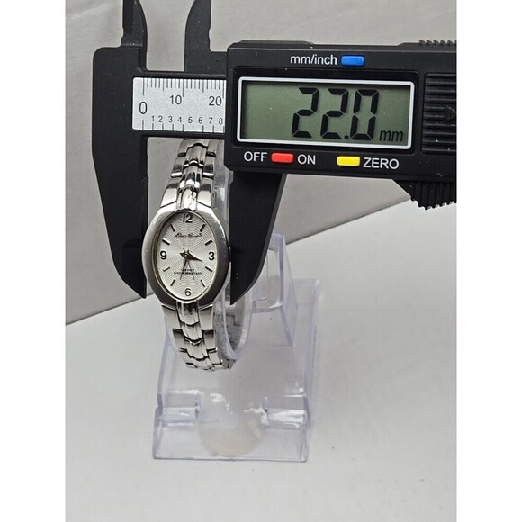 Eddie Bauer Womens Quartz Oval Watch 100 Feet Water Resistant New Battery Petite main image 6